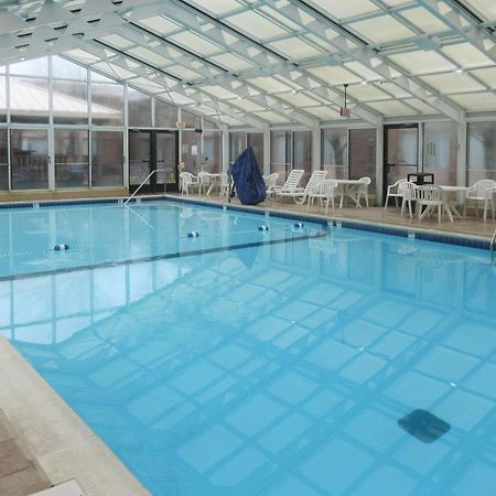 Mainstay Suites Verona Екстериор снимка