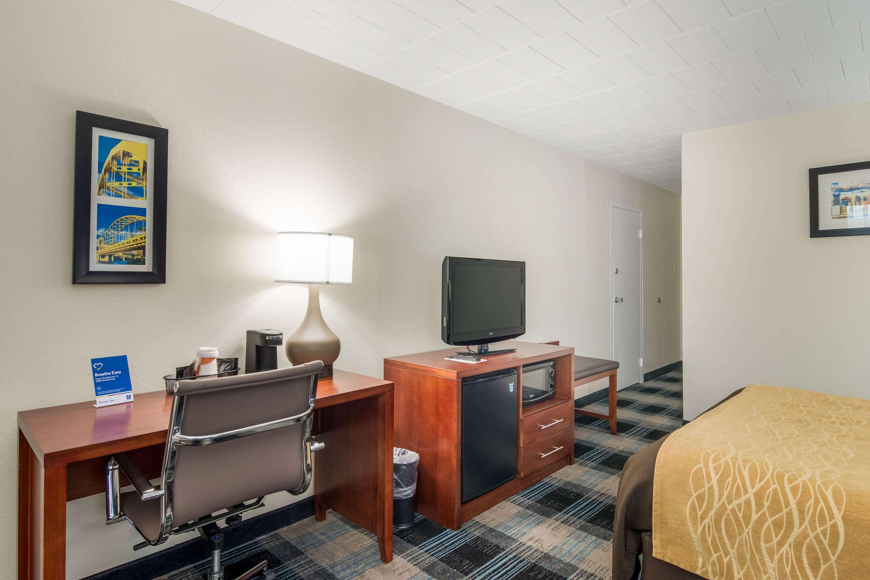 Mainstay Suites Verona Екстериор снимка