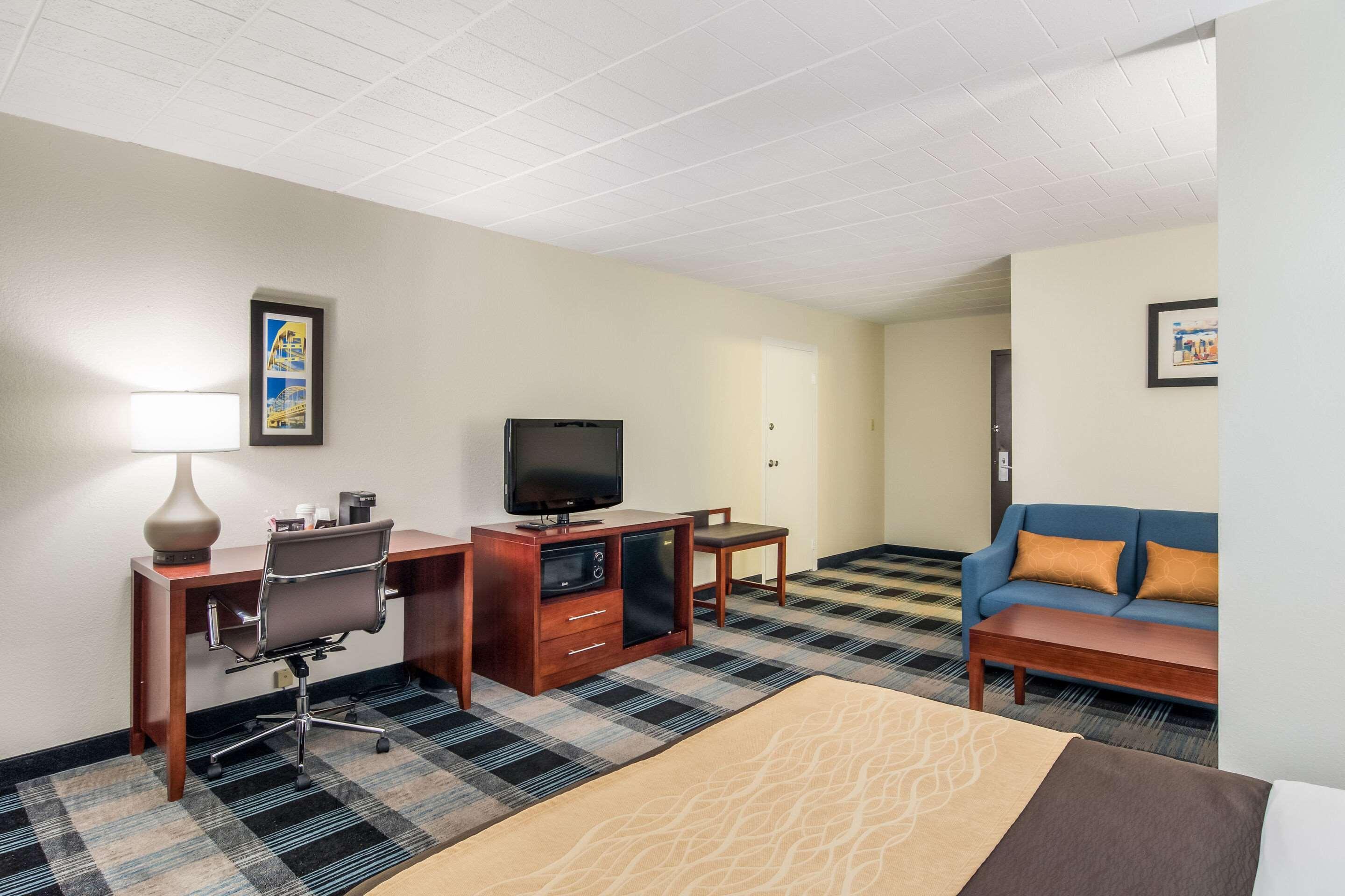 Mainstay Suites Verona Екстериор снимка