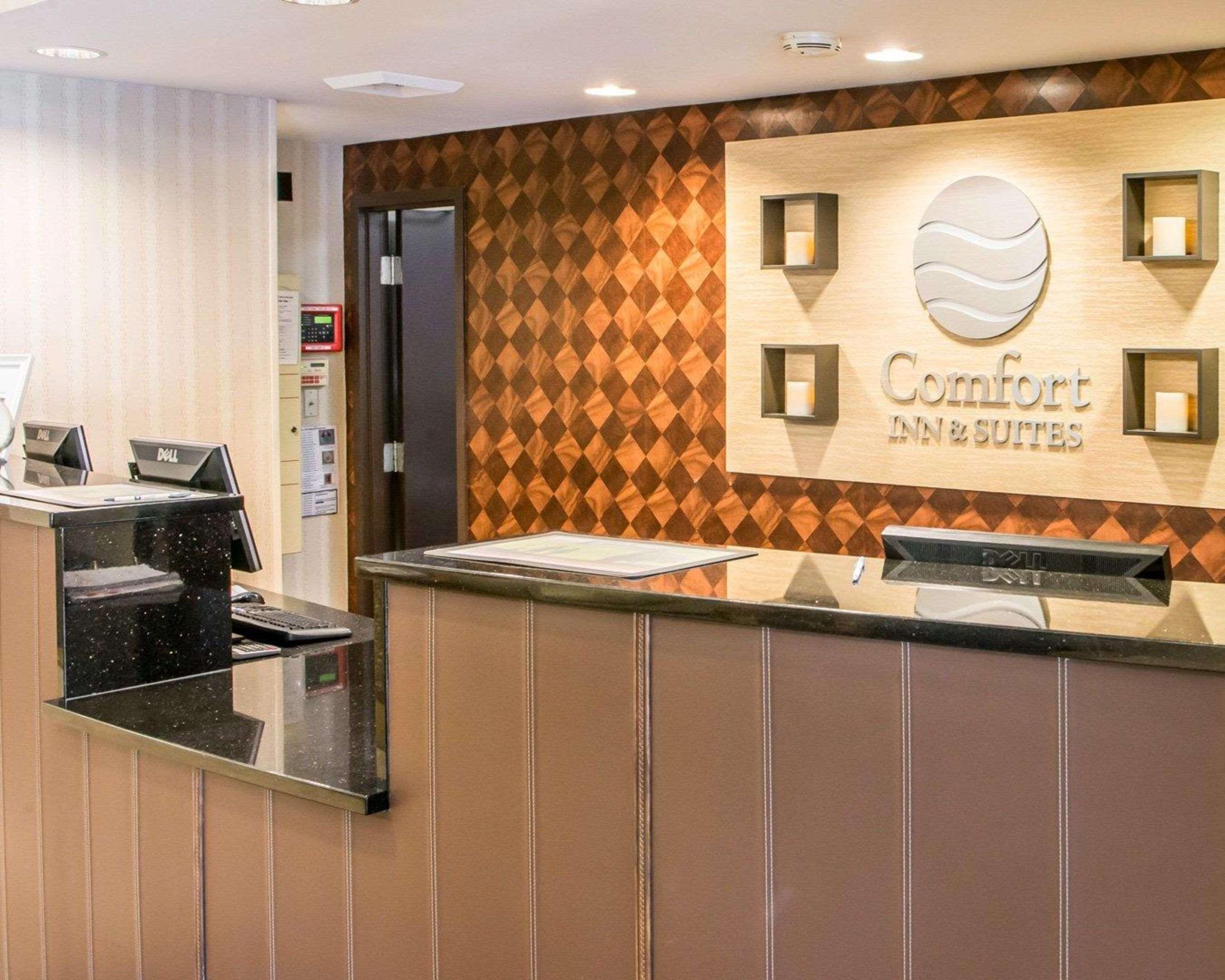 Mainstay Suites Verona Екстериор снимка