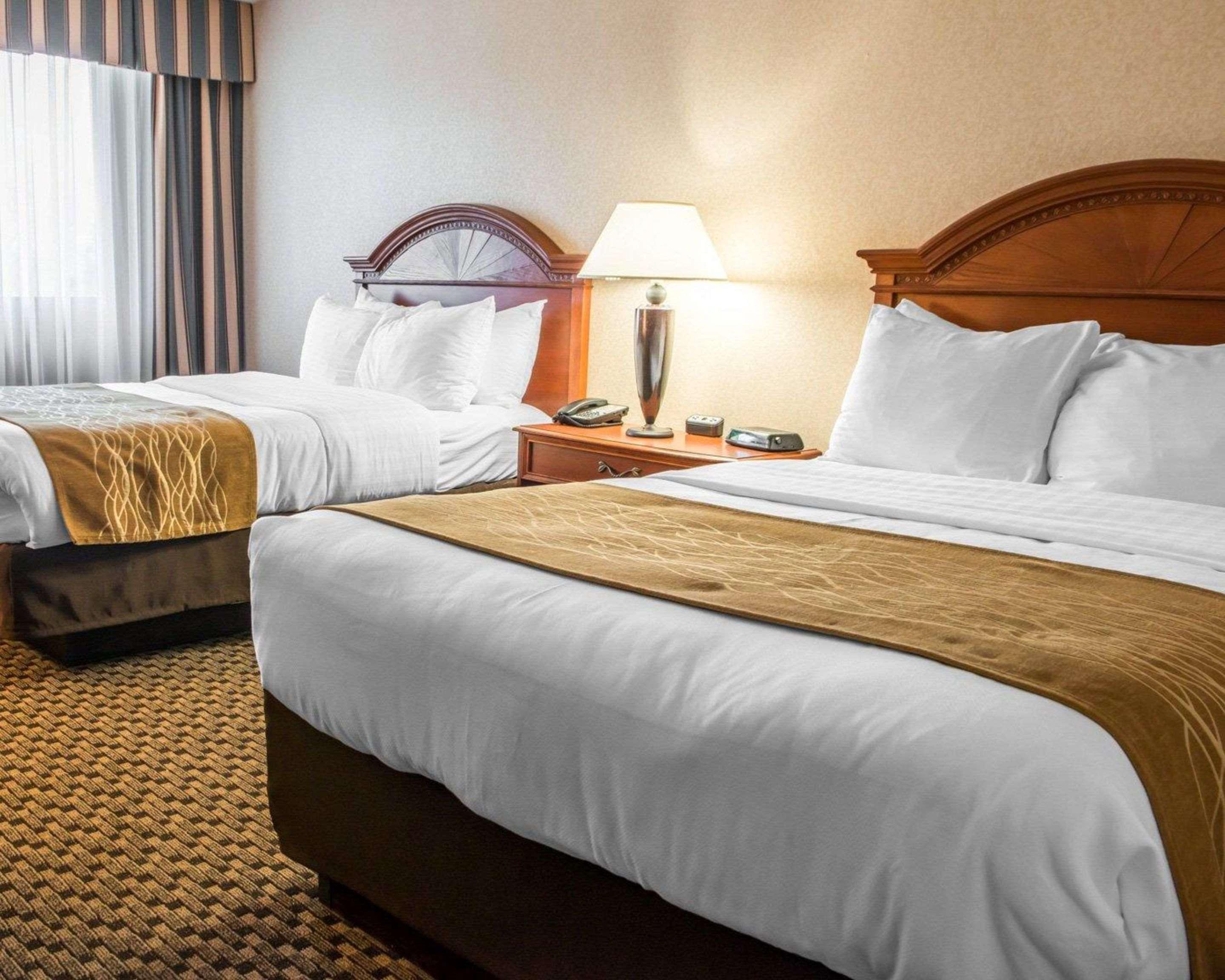 Mainstay Suites Verona Екстериор снимка