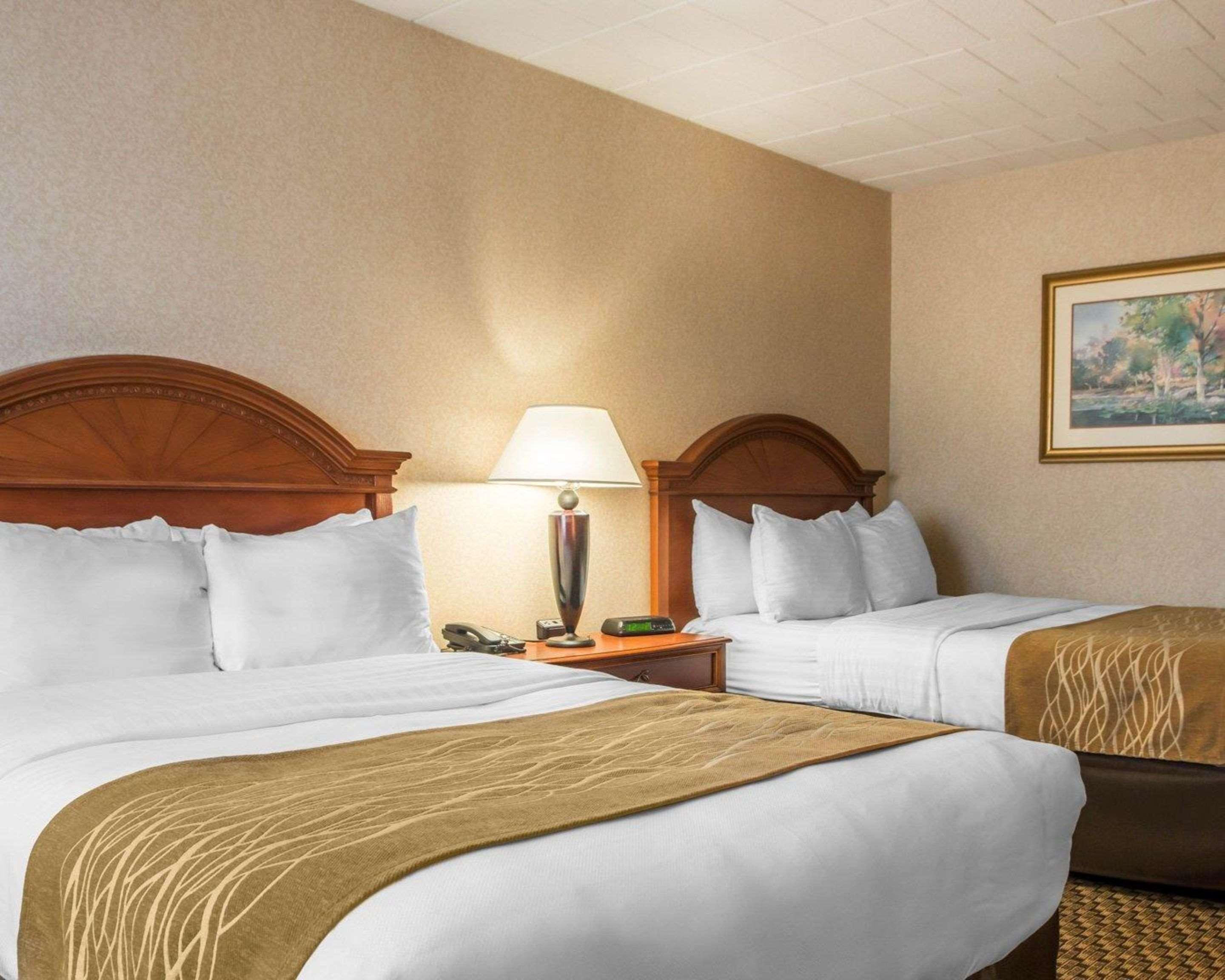 Mainstay Suites Verona Екстериор снимка