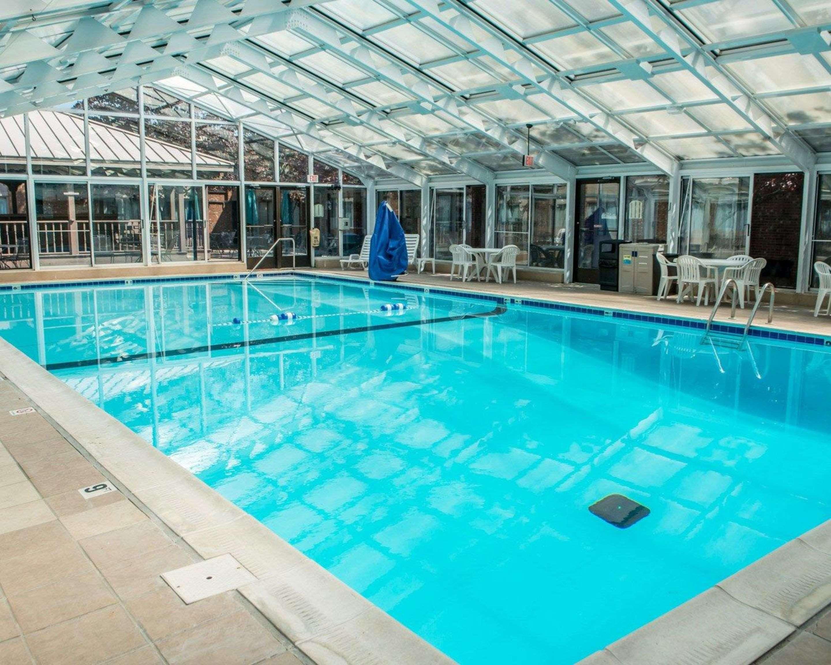 Mainstay Suites Verona Екстериор снимка